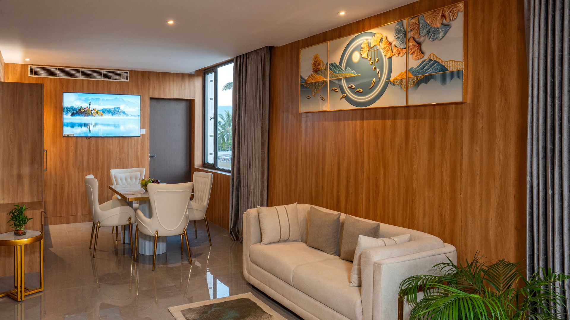 Hotel Sri Ashvik Rameswaram Family Suite Living Space
